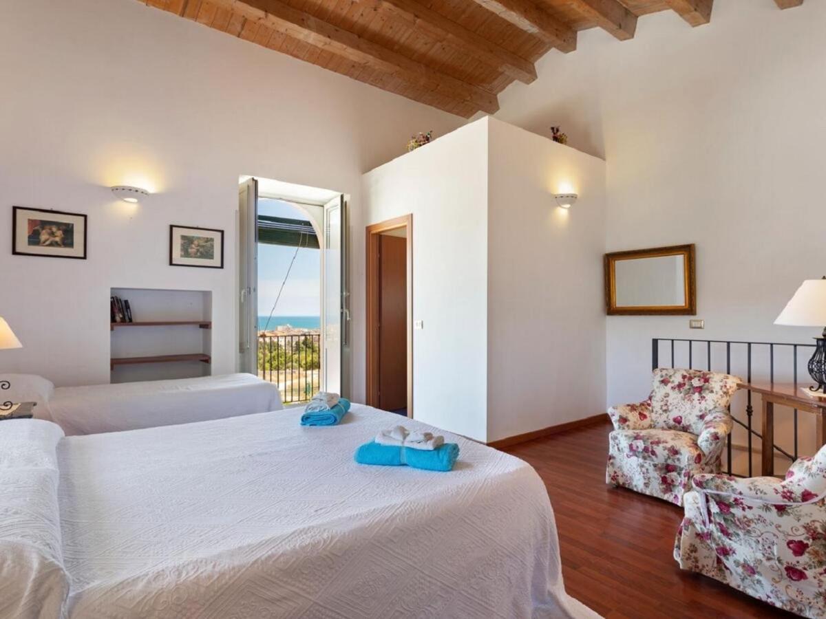 Il Baglio Di Kharrub Rural Guest House ポッツァッロ エクステリア 写真