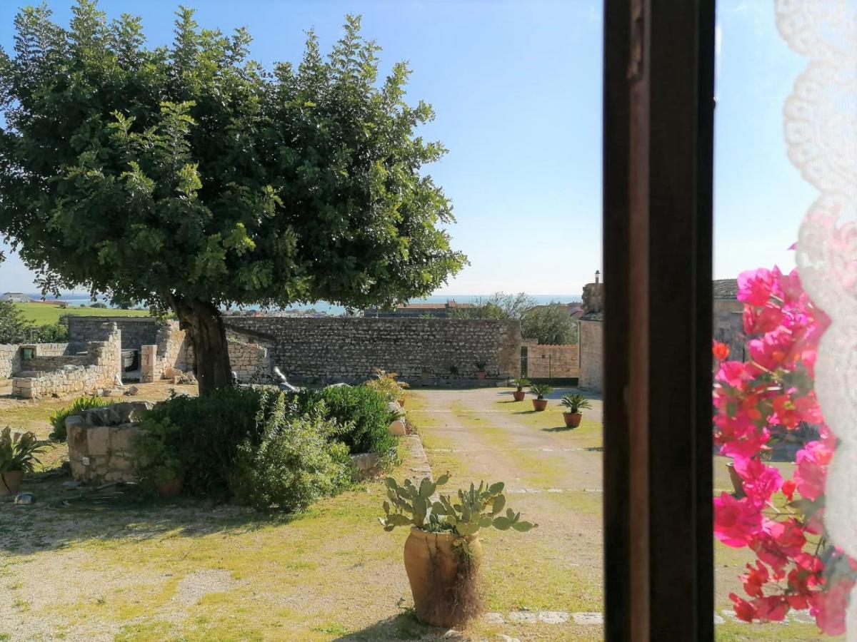 Il Baglio Di Kharrub Rural Guest House ポッツァッロ エクステリア 写真