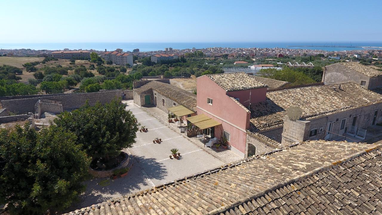 Il Baglio Di Kharrub Rural Guest House ポッツァッロ エクステリア 写真